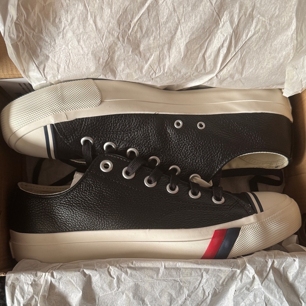 New Pro-Keds Royal Lo Leather Black Sneaker. Sz.9M. Original box/extra laces